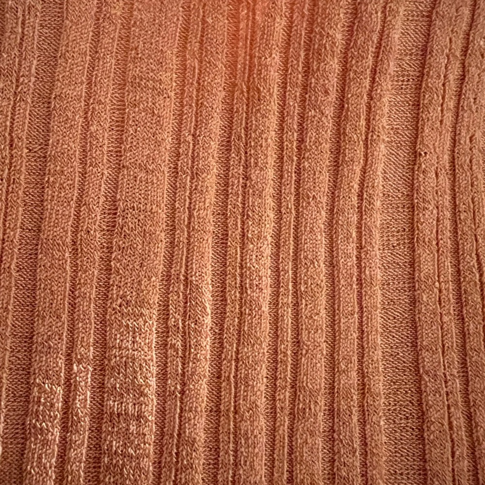 Low Classic Ribbed Button Down - Picture 5 of 5
